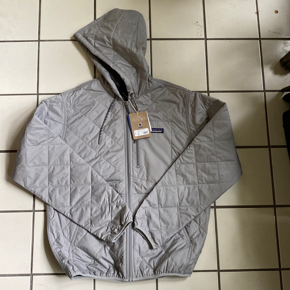 Patagonia diamond quilted bomber hoody
